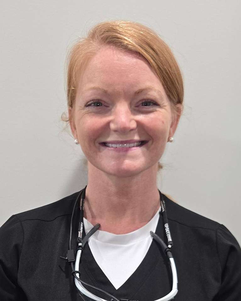 Nikki Holmes Dental Hyginiest